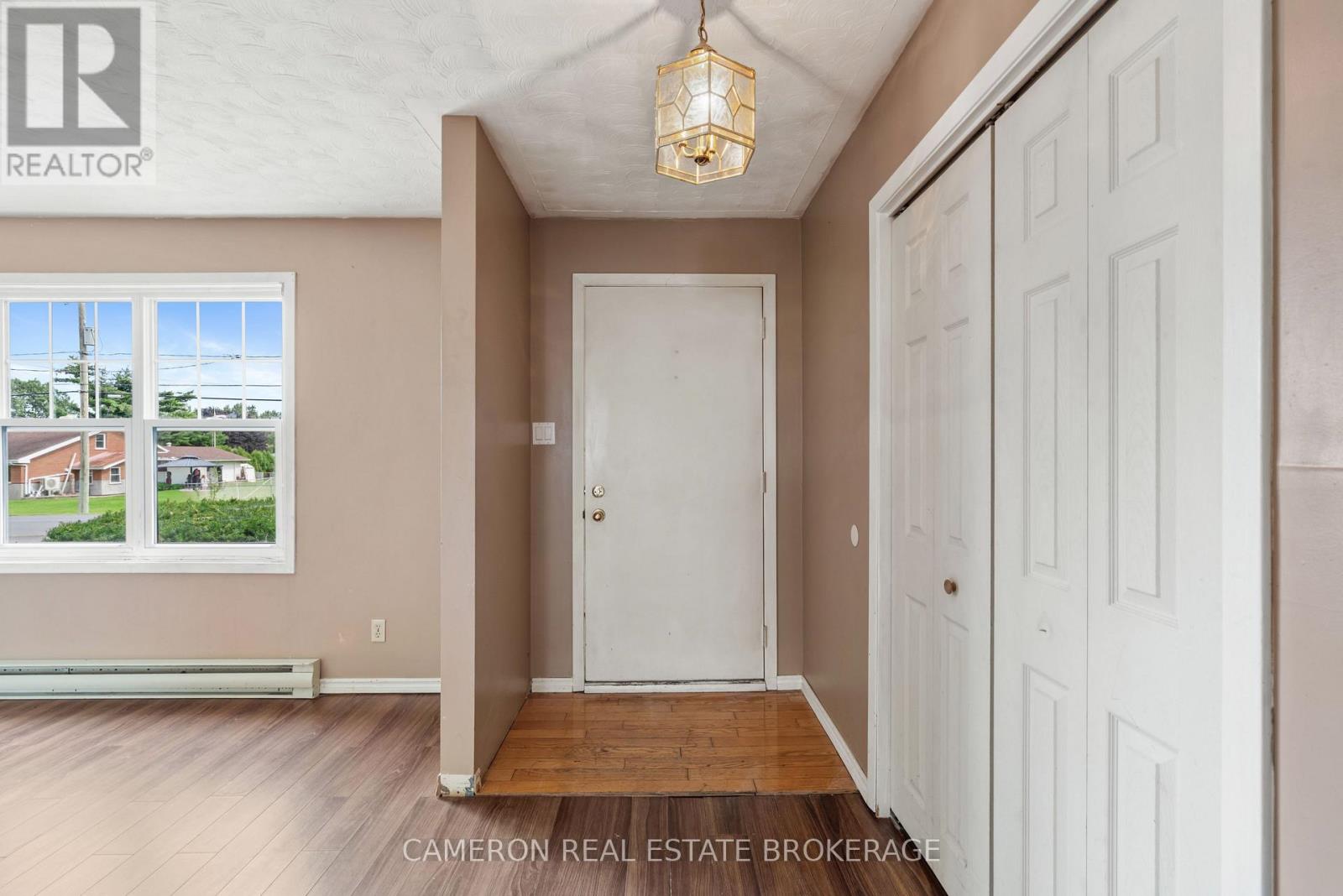 1706 Alguire Street, Cornwall, Ontario K6J 3N2 - Photo 4 - X13704052