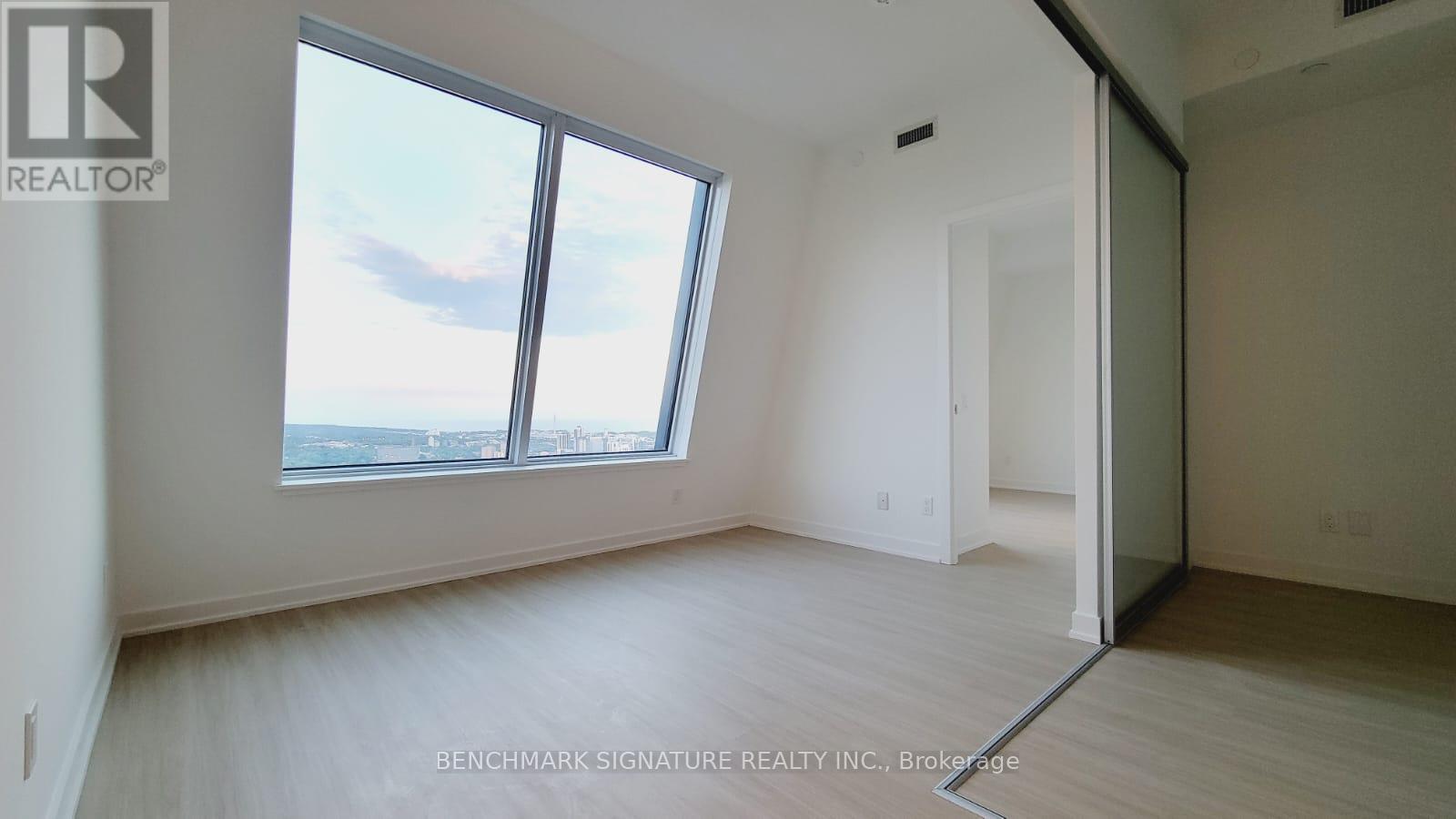 6007 - 8 Wellesley Street W, Toronto, Ontario  M4Y 0J5 - Photo 2 - C13704024