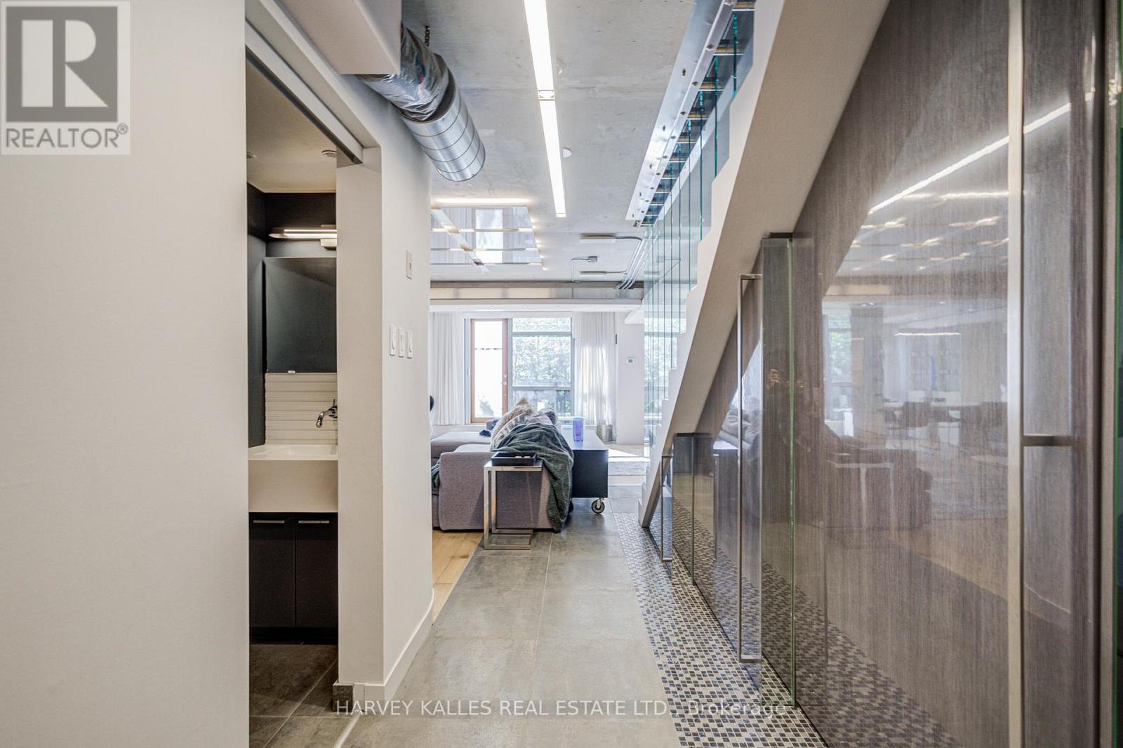 121 - 55 Stewart Street, Toronto, Ontario M5V 2V1 - Photo 10 - C13704046