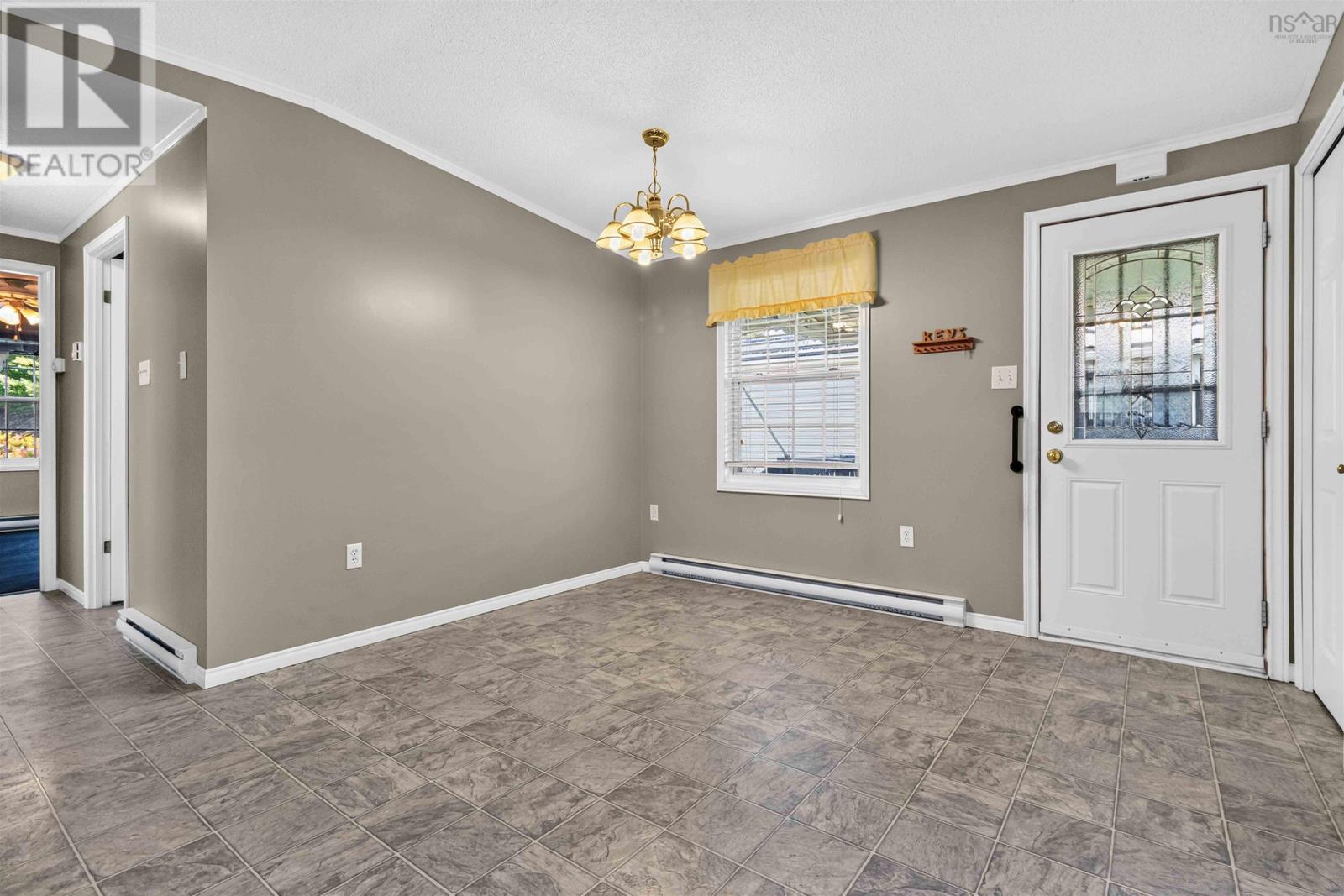 109 Sherbrooke Avenue, Bridgewater, Nova Scotia  B4V 4E9 - Photo 8 - 202620479