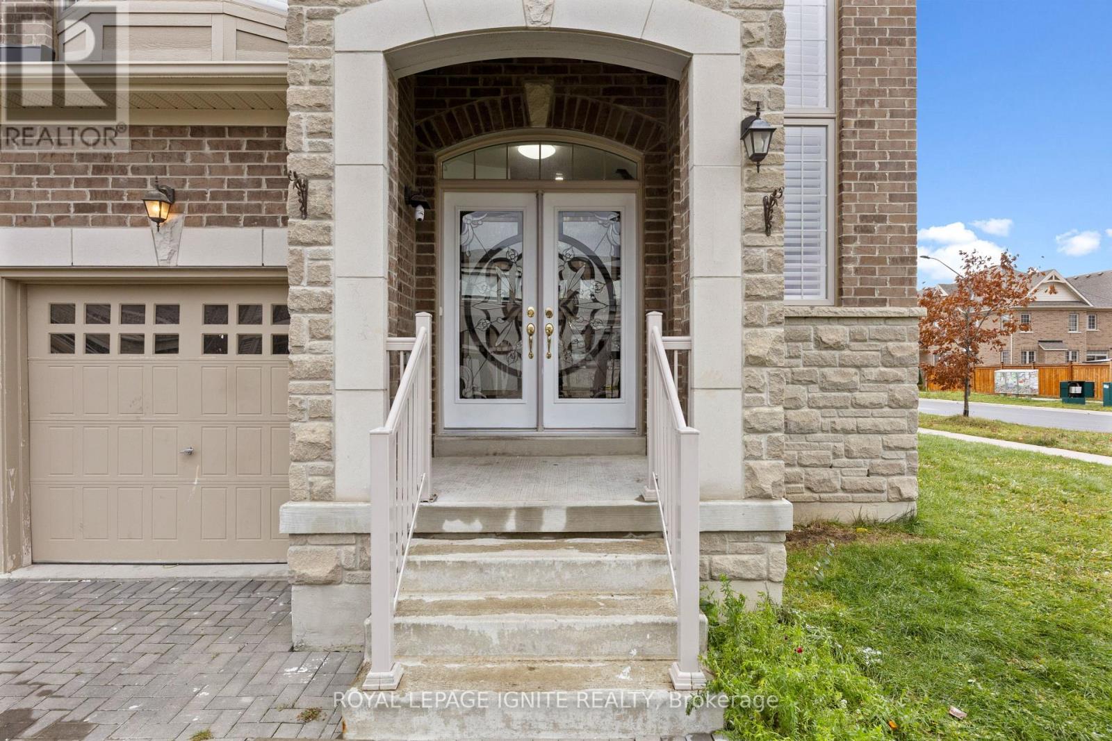 1 Morningstar Avenue, Whitby, Ontario  L1R 0P2 - Photo 1 - E13704048
