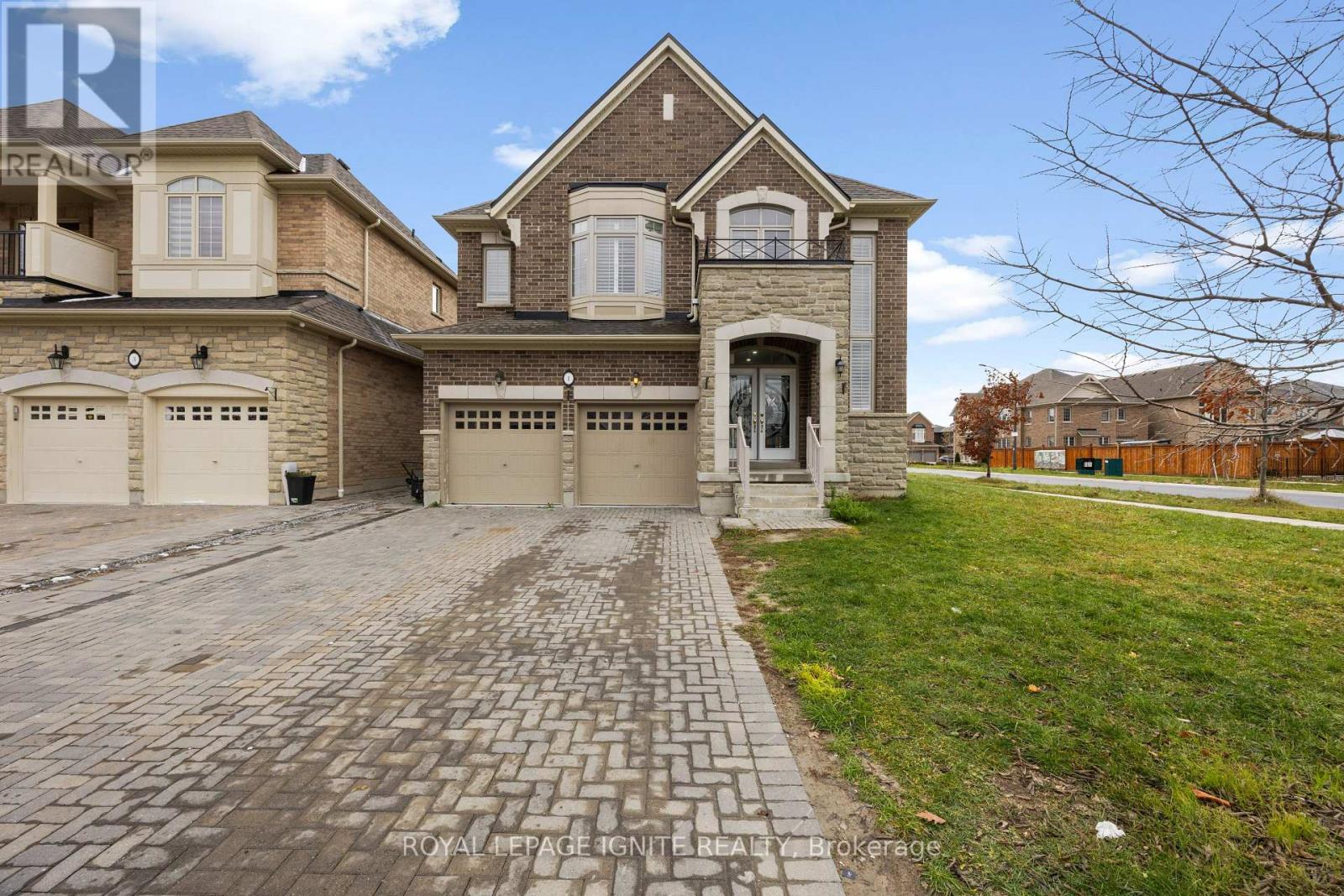1 Morningstar Avenue, Whitby, Ontario  L1R 0P2 - Photo 2 - E13704048