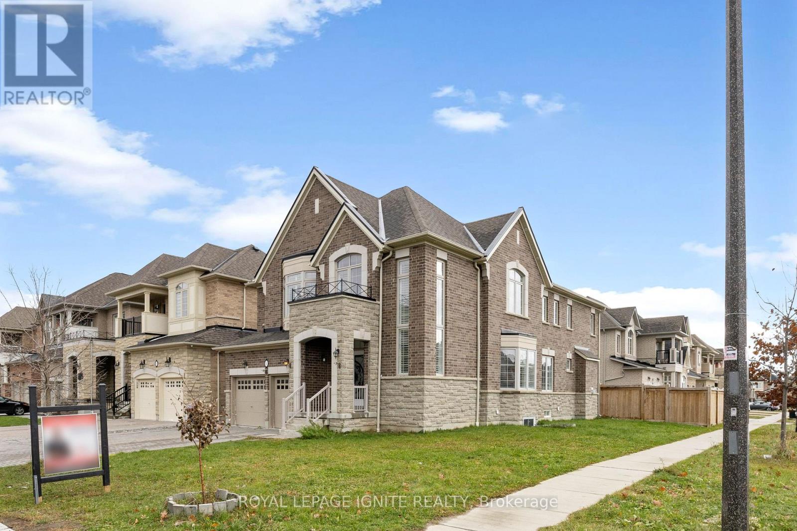 1 Morningstar Avenue, Whitby, Ontario  L1R 0P2 - Photo 3 - E13704048