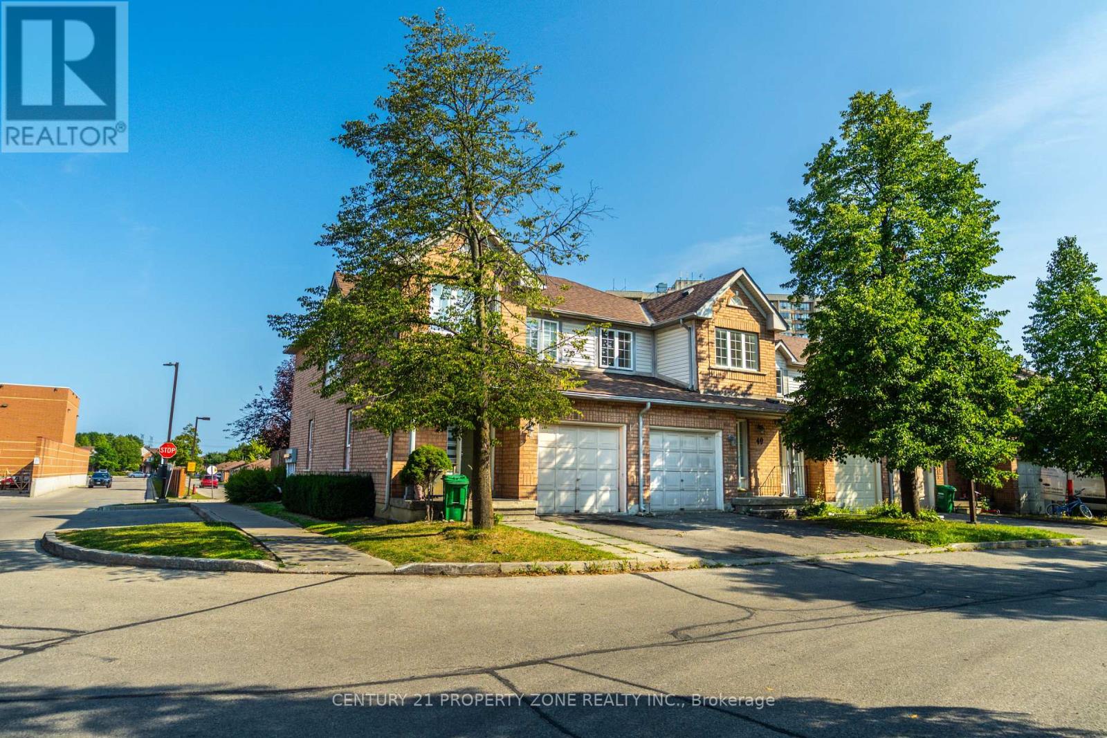 49 - 35 MALTA AVENUE, Brampton, Ontario