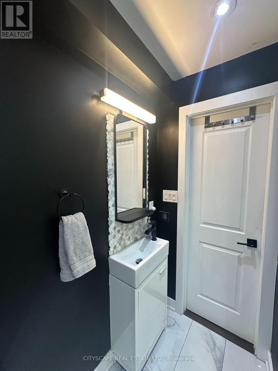 Main Floor - 137 Ravenscroft Road, Ajax, Ontario  L1T 1X3 - Photo 26 - E13704002
