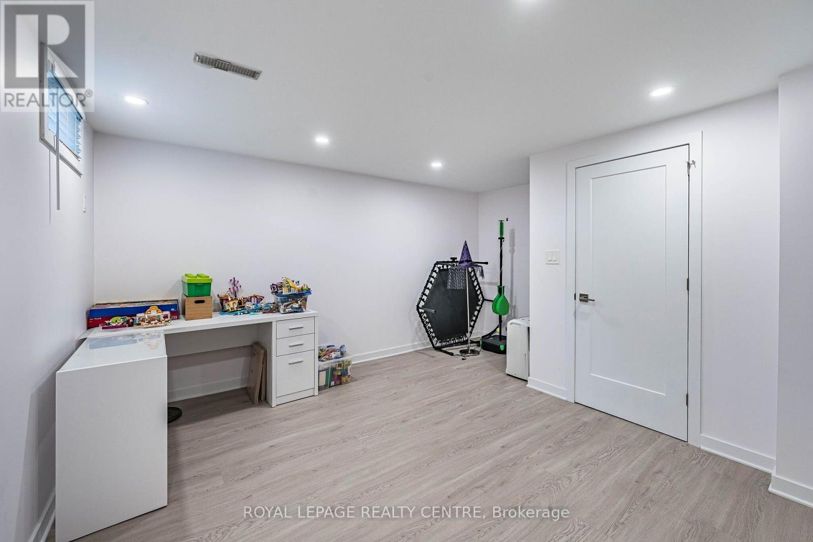 3 Vineberg Drive, Hamilton, Ontario L9B 2P6 - Photo 40 - X13703544