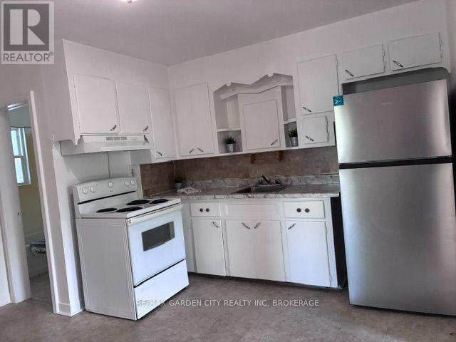 1 - 131 Lyons Avenue, Welland, Ontario  L3B 1M3 - Photo 3 - X13688230