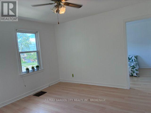 1 - 131 Lyons Avenue, Welland, Ontario  L3B 1M3 - Photo 7 - X13688230