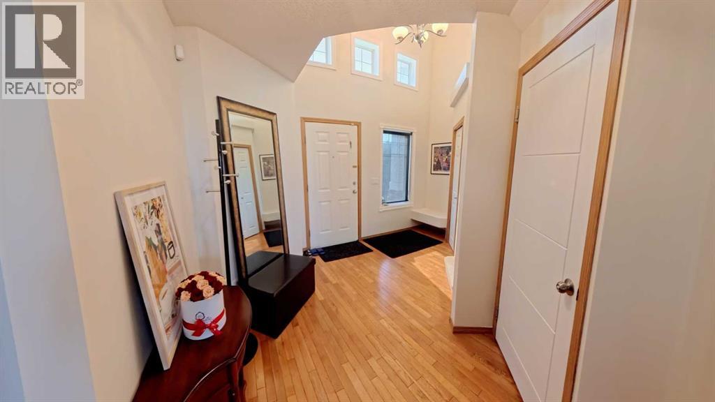 210 Panamount Hill NW, Calgary, Alberta  T3K 5P5 - Photo 6 - A2330714
