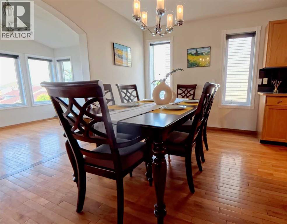 210 Panamount Hill NW, Calgary, Alberta  T3K 5P5 - Photo 11 - A2330714