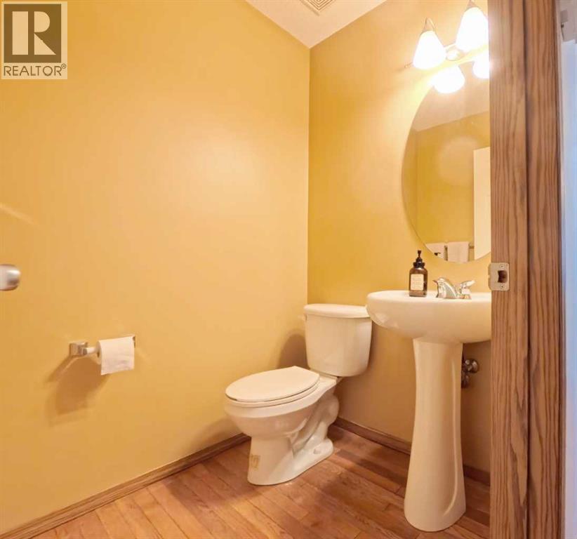 210 Panamount Hill NW, Calgary, Alberta  T3K 5P5 - Photo 14 - A2330714