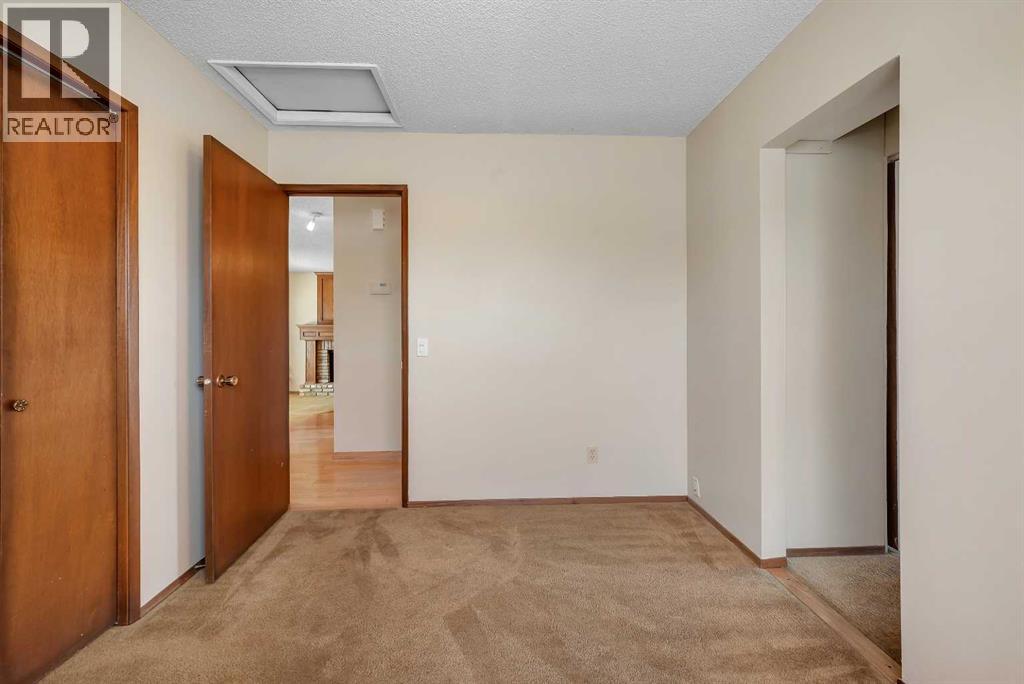 124 Macewan Drive NW, Calgary, Alberta  T3K 2P7 - Photo 24 - A2338025