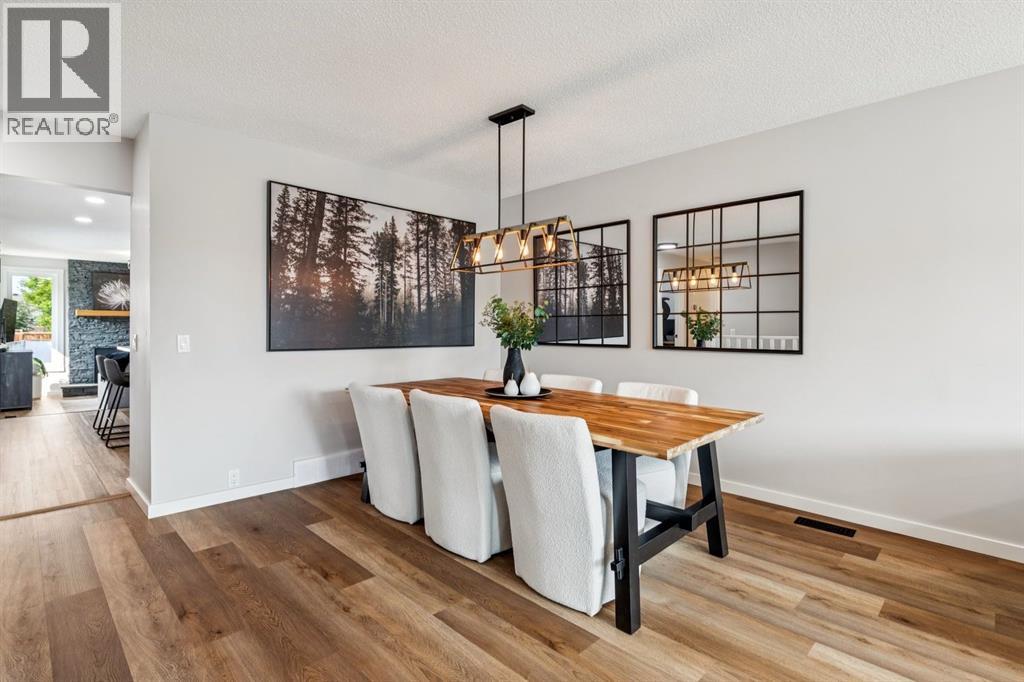 92 Woodford Drive SW, Calgary, Alberta  T2W 4C3 - Photo 12 - A2339414