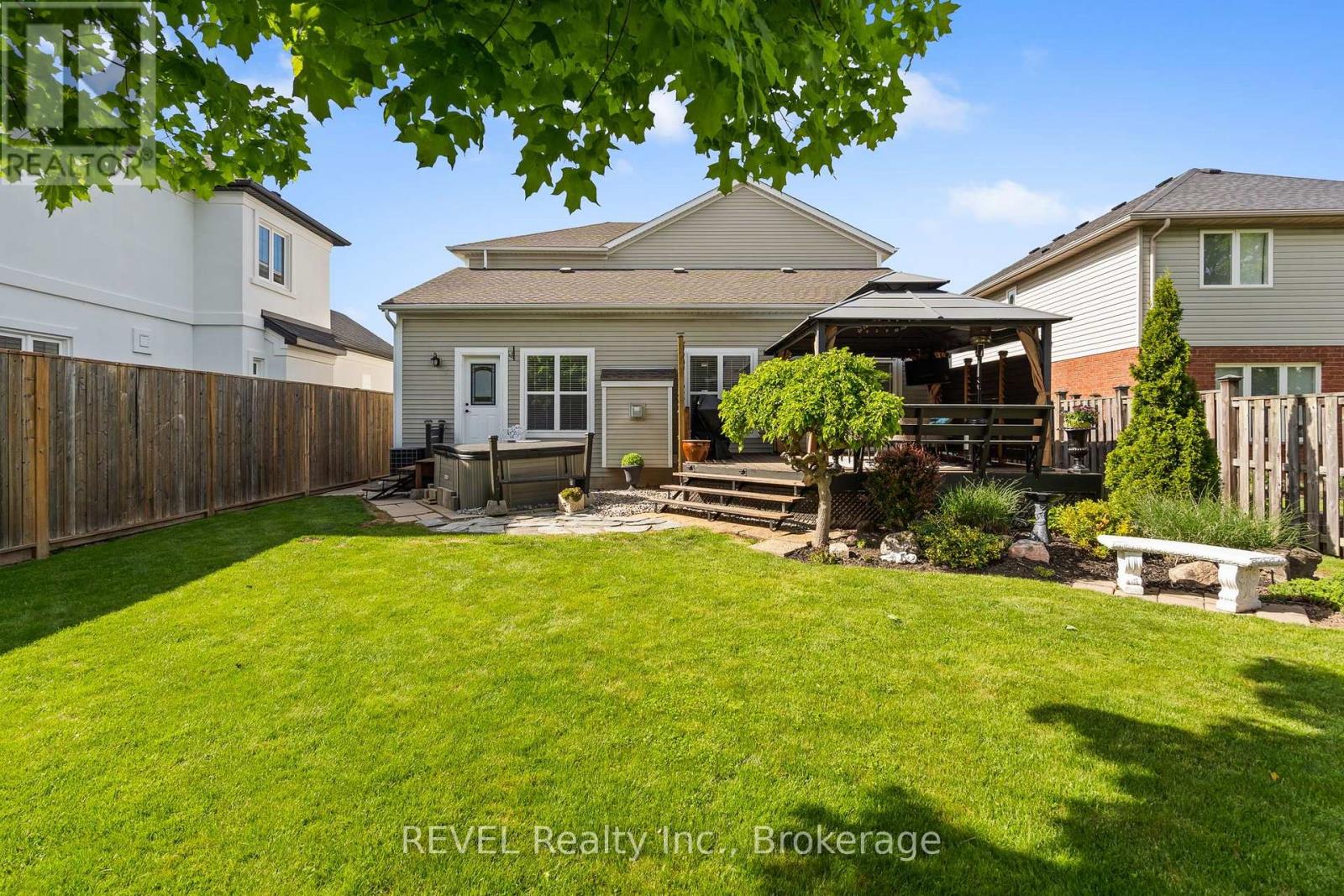16 Maracay Way, St. Catharines, Ontario  L2W 1C5 - Photo 34 - X13555082