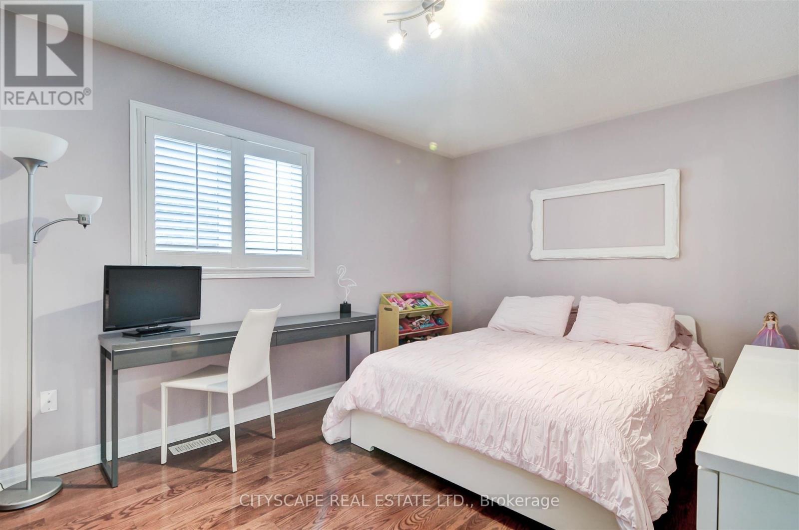 353 Sparrow Circle, Pickering, Ontario  L1V 7E6 - Photo 15 - E13704080