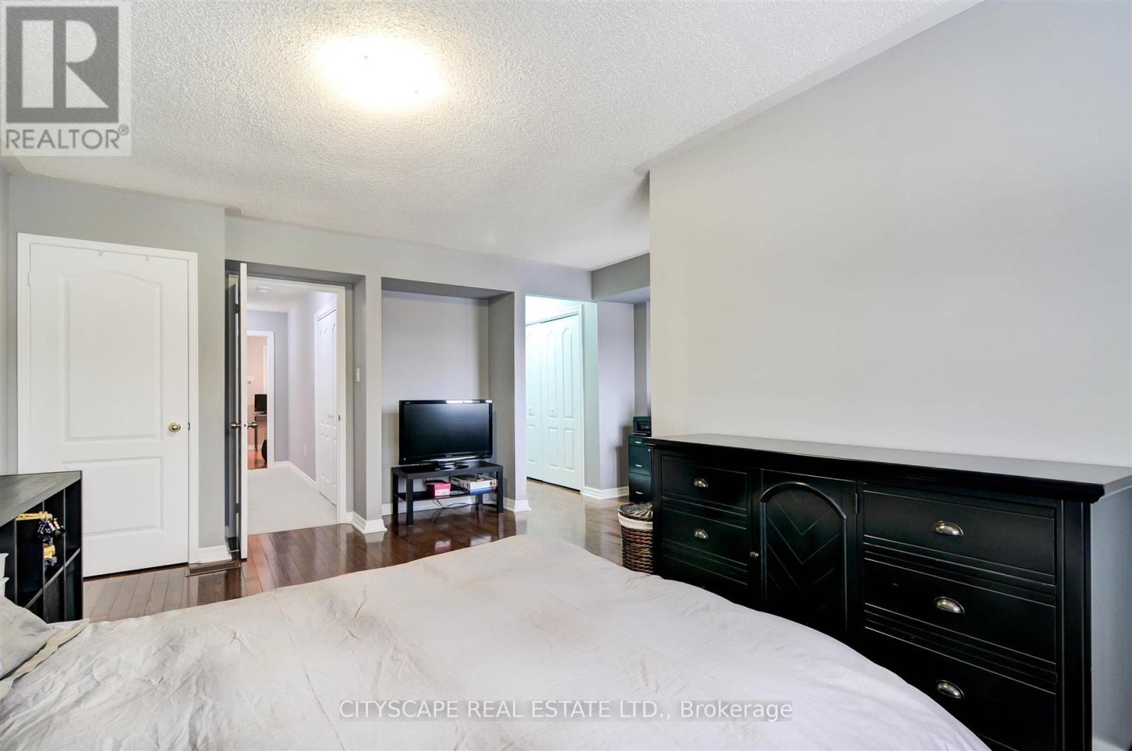 353 Sparrow Circle, Pickering, Ontario  L1V 7E6 - Photo 26 - E13704080