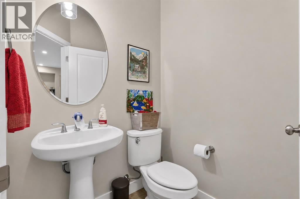 725 New Brighton Drive SE, Calgary, Alberta  T2X 0X7 - Photo 24 - A2339271