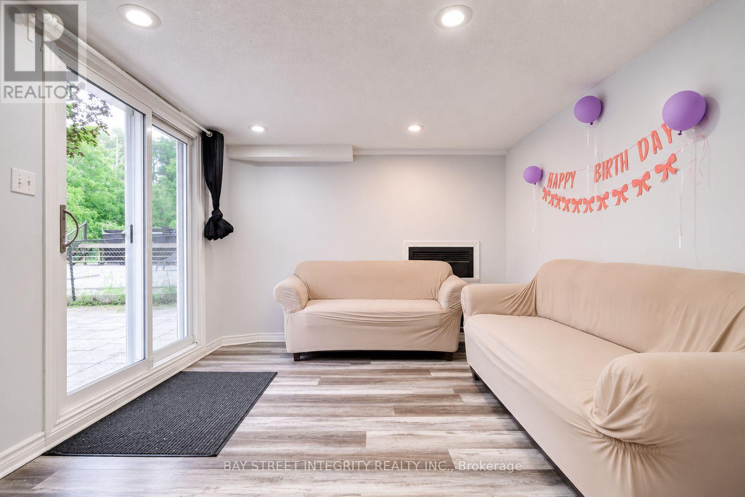 753 College Manor Drive, Newmarket, Ontario L3Y 8G6 - Photo 34 - N13704062