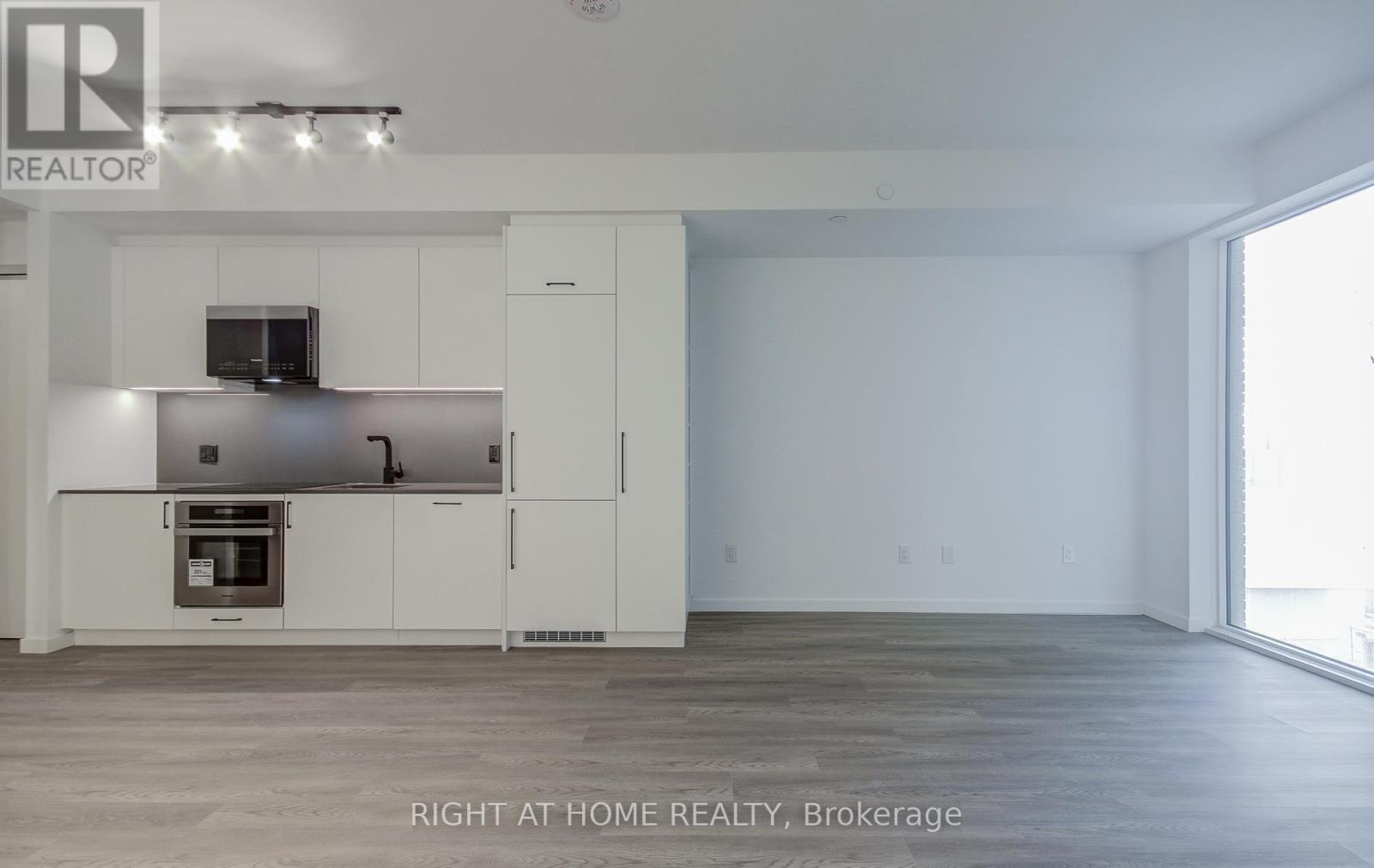 504 - 689 The Queensway, Toronto, Ontario  M8Y 0C8 - Photo 15 - W13704070