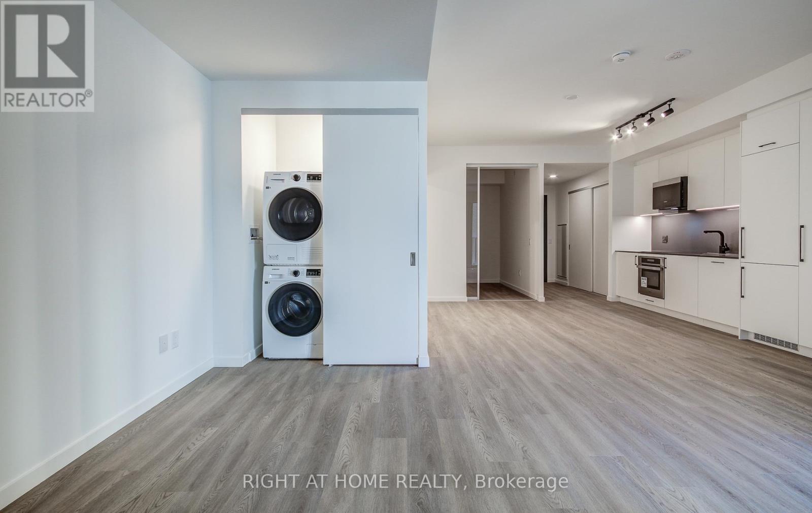 504 - 689 The Queensway, Toronto, Ontario  M8Y 0C8 - Photo 20 - W13704070