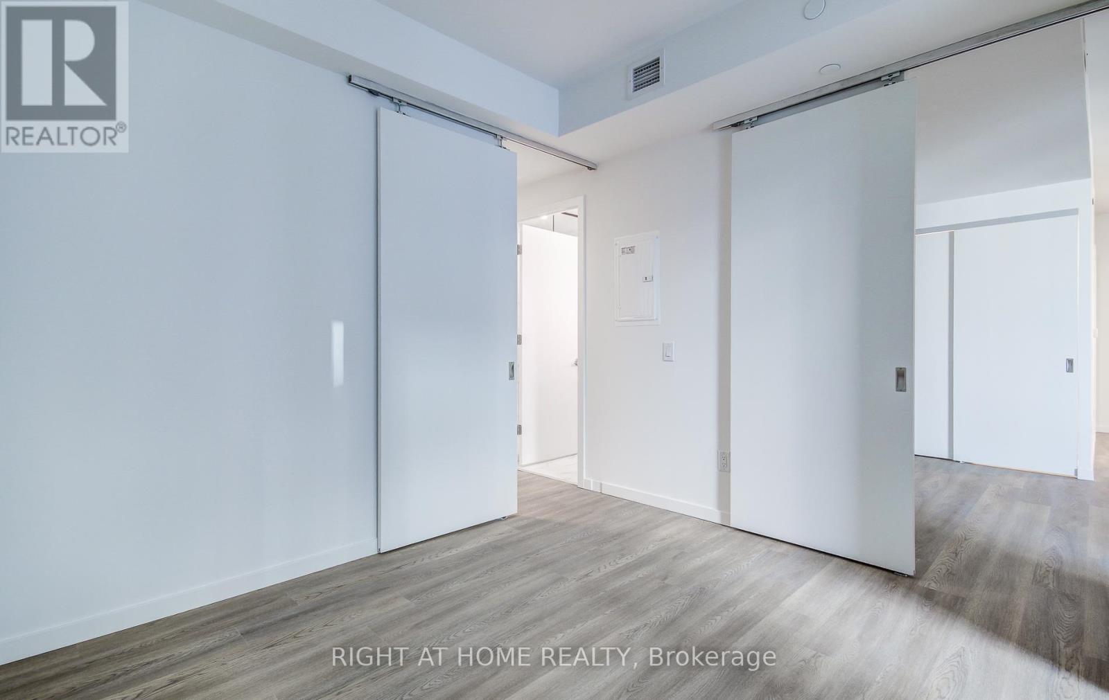 504 - 689 The Queensway, Toronto, Ontario  M8Y 0C8 - Photo 28 - W13704070