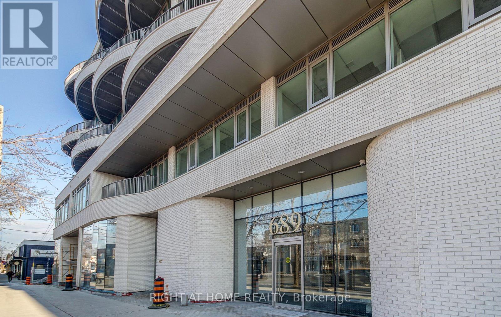 504 - 689 The Queensway, Toronto, Ontario  M8Y 0C8 - Photo 3 - W13704070