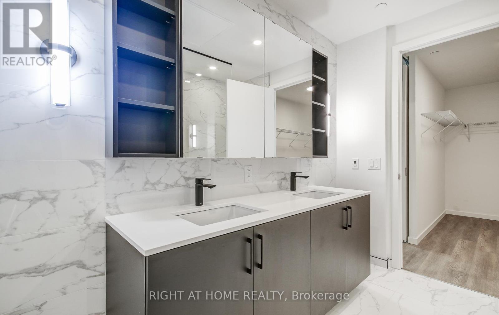504 - 689 The Queensway, Toronto, Ontario  M8Y 0C8 - Photo 30 - W13704070