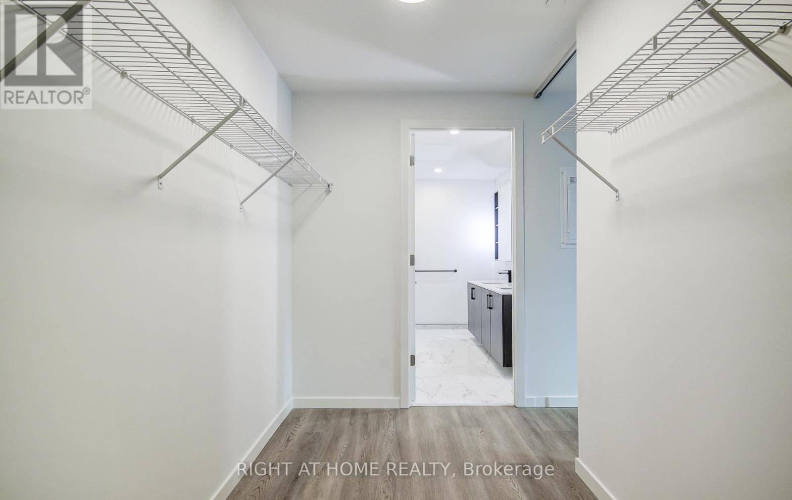 504 - 689 The Queensway, Toronto, Ontario  M8Y 0C8 - Photo 35 - W13704070