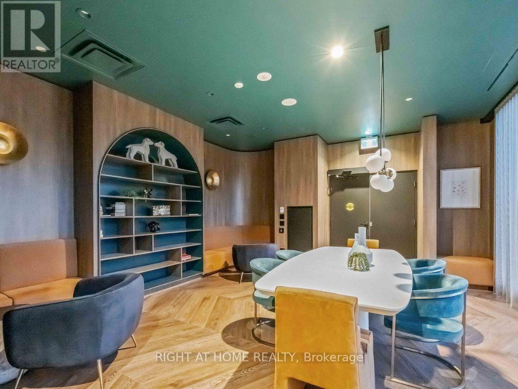 504 - 689 The Queensway, Toronto, Ontario  M8Y 0C8 - Photo 39 - W13704070