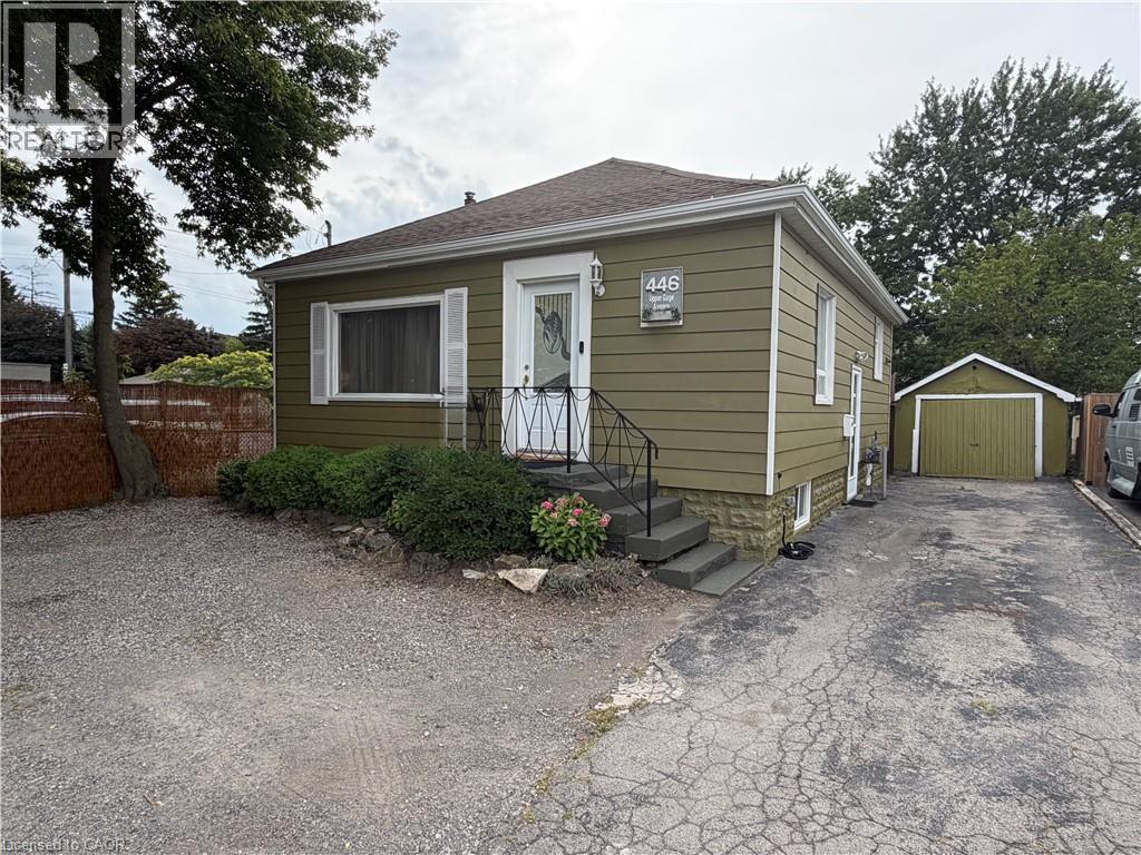 446 UPPER GAGE Avenue, Hamilton, Ontario