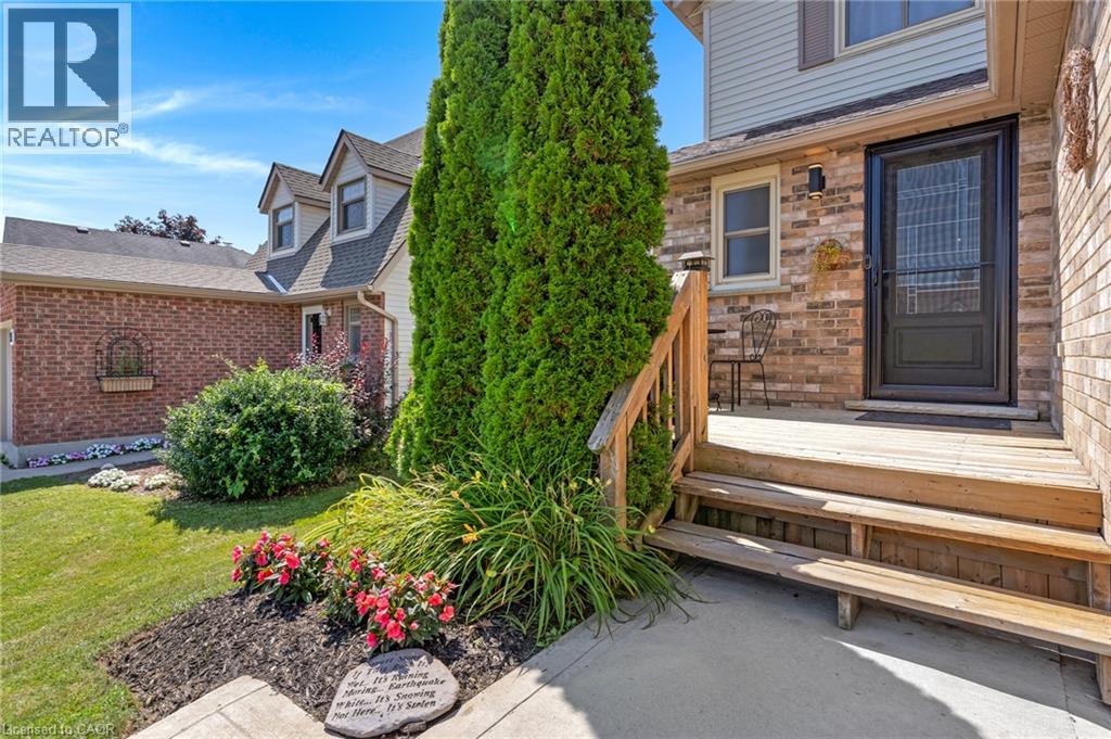 311 Misty Crescent, Kitchener, Ontario  N2B 3V6 - Photo 3 - 40857639