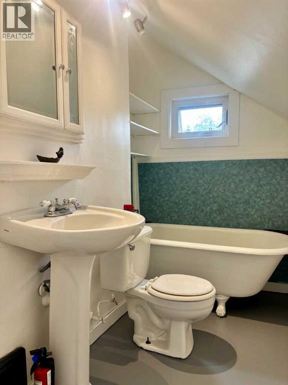 4637 50 Avenue, Bentley, Alberta  T0C 0J0 - Photo 15 - A2335861