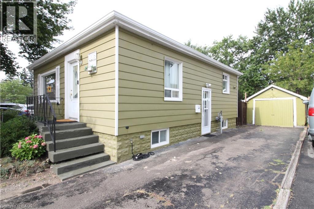 446 Upper Gage Avenue, Hamilton, Ontario  L8V 4H9 - Photo 2 - 40857623