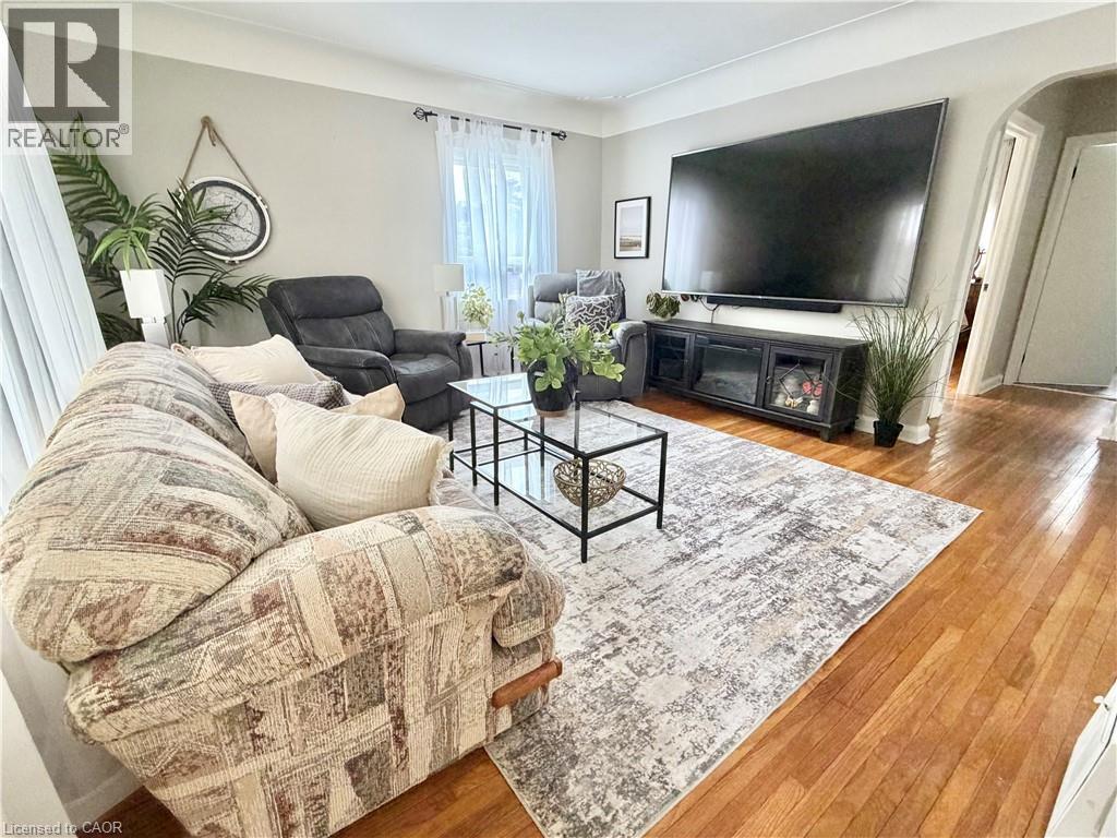 446 Upper Gage Avenue, Hamilton, Ontario  L8V 4H9 - Photo 4 - 40857623