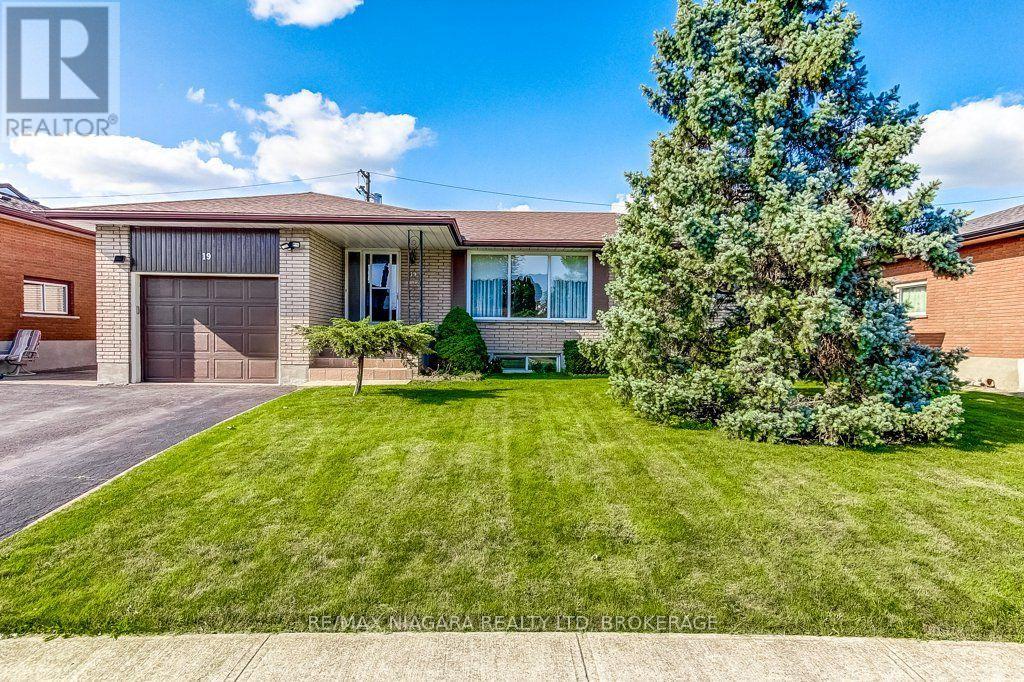 19 EASTDALE CRESCENT, Welland, Ontario