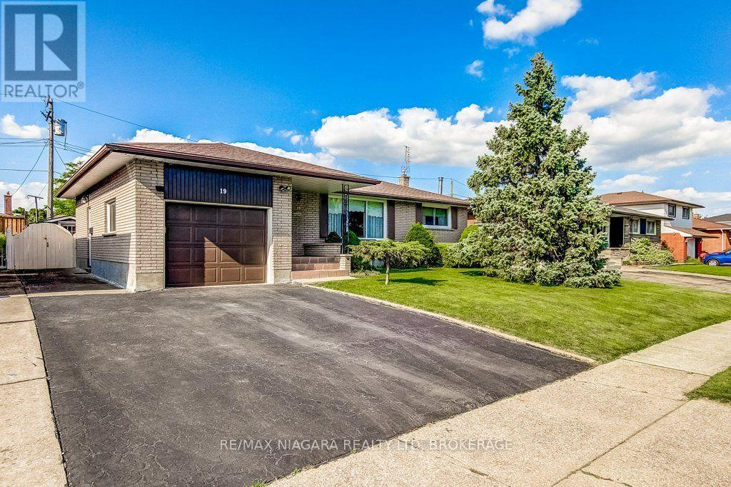 19 Eastdale Crescent, Welland, Ontario  L3B 1E6 - Photo 2 - X13704108