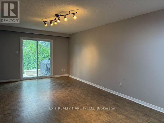 91 Burbank Crescent, Orangeville, Ontario  L9W 3E6 - Photo 7 - W13487548