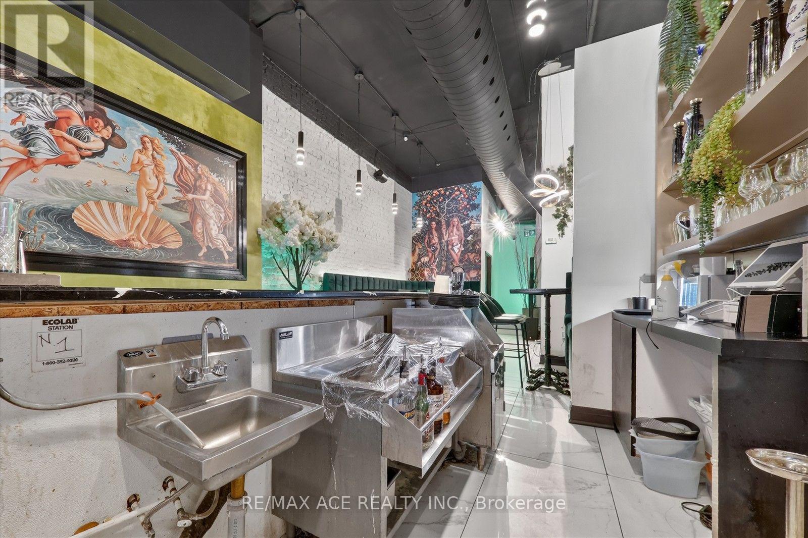 502 Queen Street W, Toronto, Ontario  M5V 2B3 - Photo 15 - C13704106