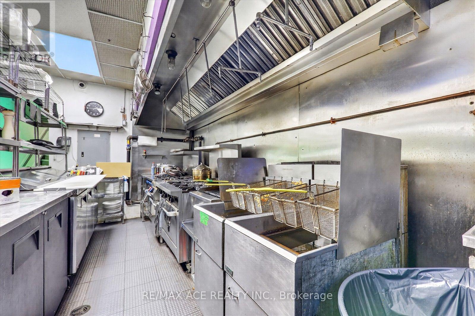 502 Queen Street W, Toronto, Ontario  M5V 2B3 - Photo 22 - C13704106