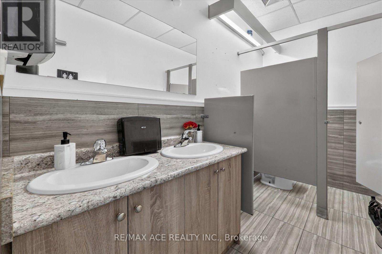 502 Queen Street W, Toronto, Ontario  M5V 2B3 - Photo 47 - C13704106