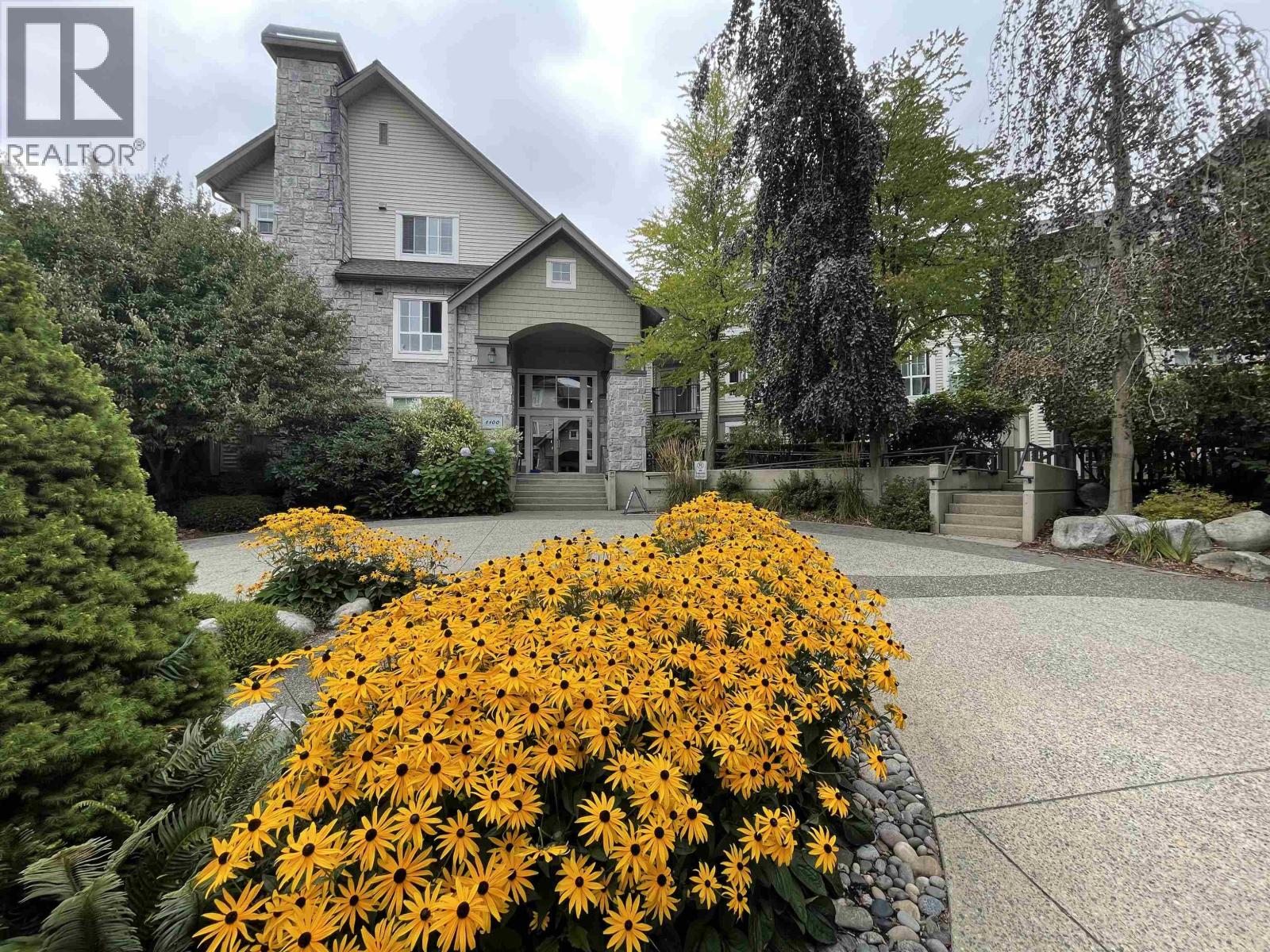 263 1100 E 29TH STREET, North Vancouver, British Columbia
