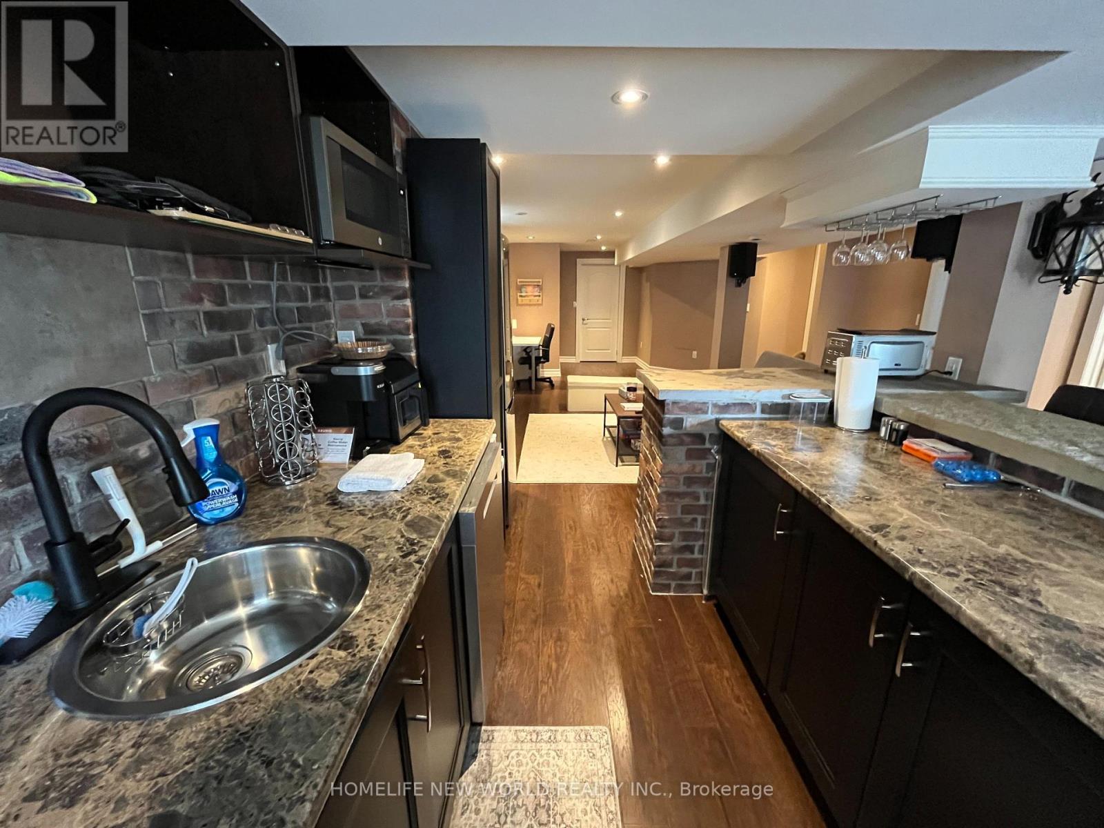 1574 Rockaway Street, Oshawa, Ontario  L1K 0C9 - Photo 4 - E13704088