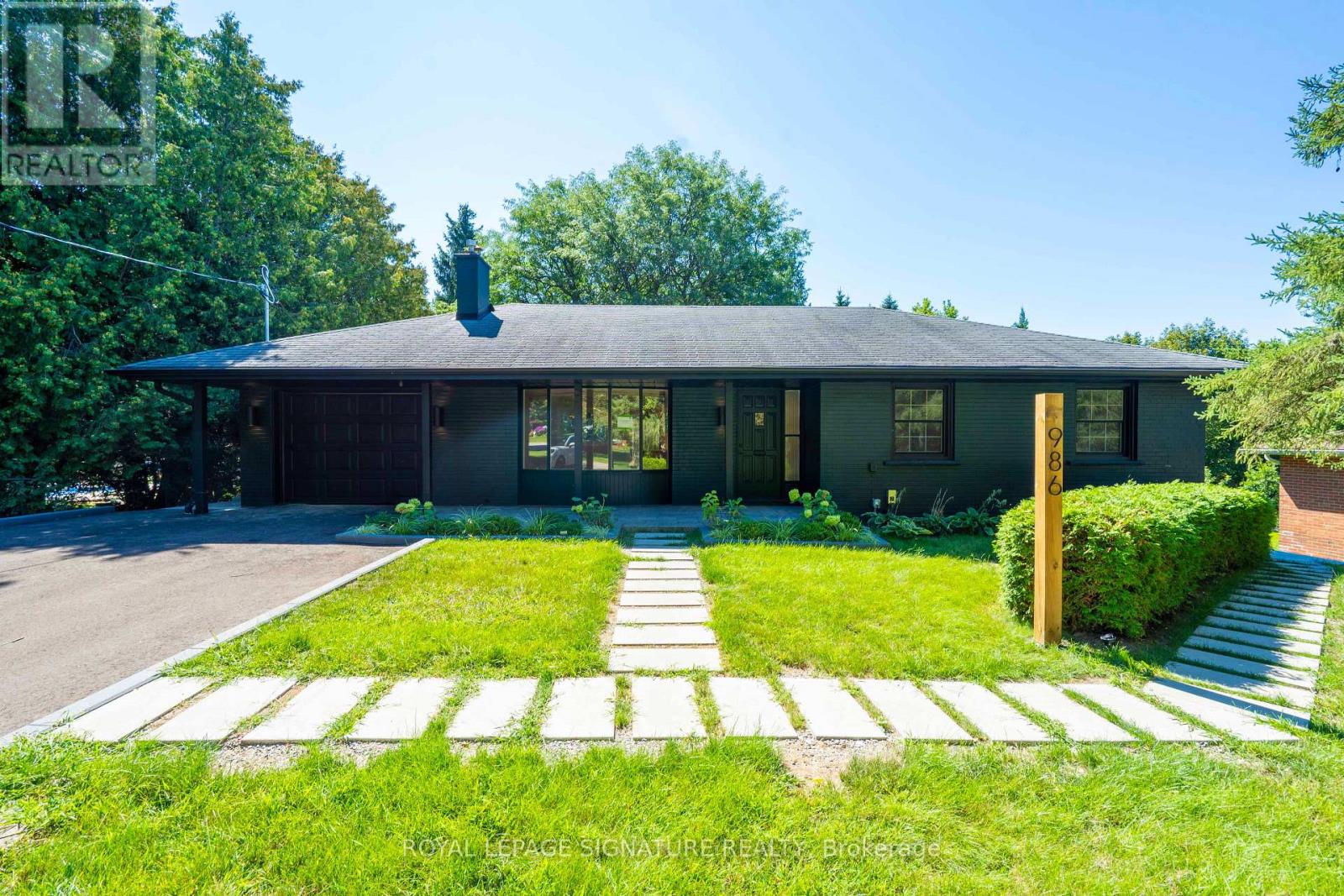 1 - 986 SRIGLEY STREET, Newmarket, Ontario