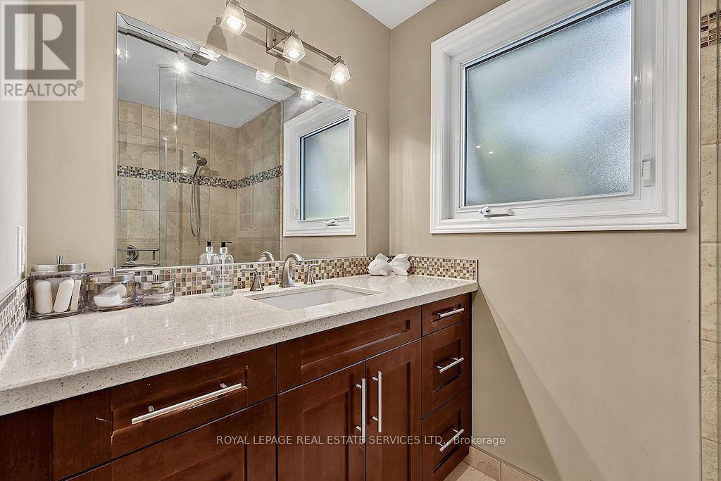 207 Camilla Crescent, Essa, Ontario  L0L 2N0 - Photo 21 - N13704134