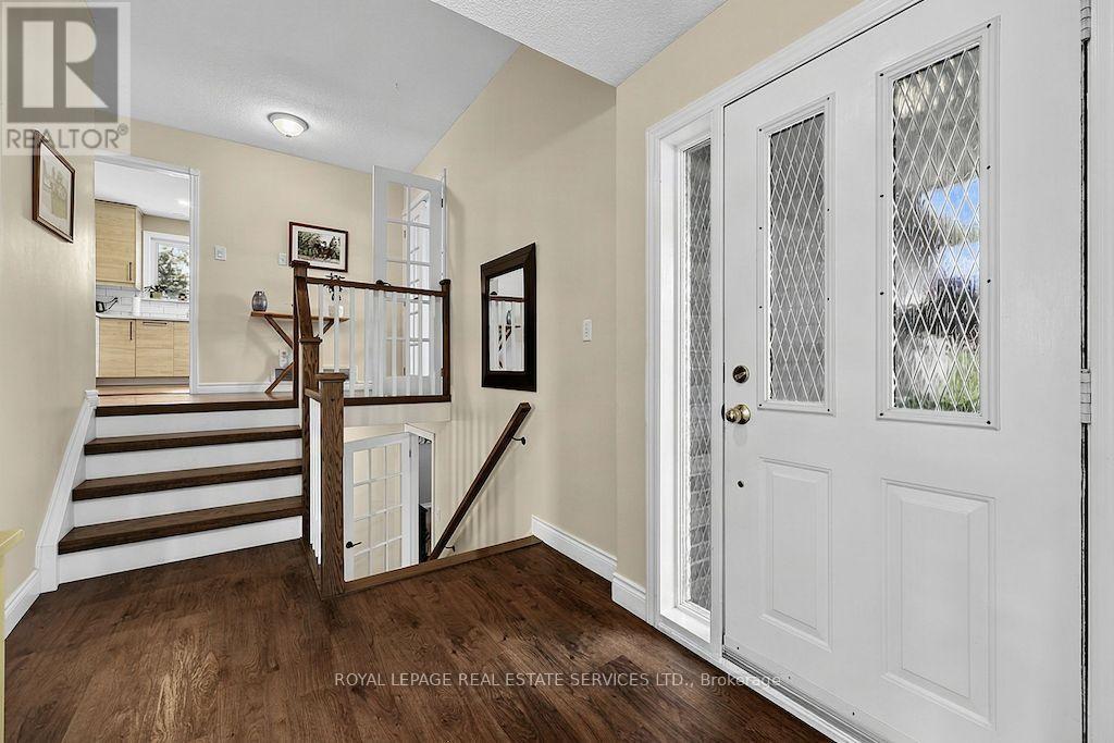 207 Camilla Crescent, Essa, Ontario  L0L 2N0 - Photo 3 - N13704134