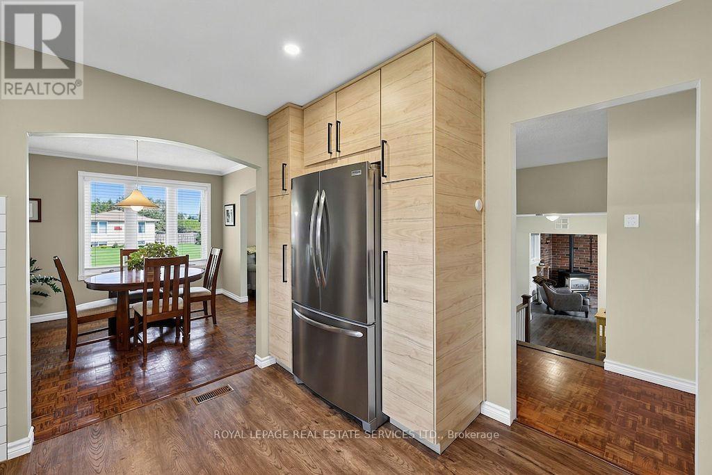 207 Camilla Crescent, Essa, Ontario  L0L 2N0 - Photo 9 - N13704134
