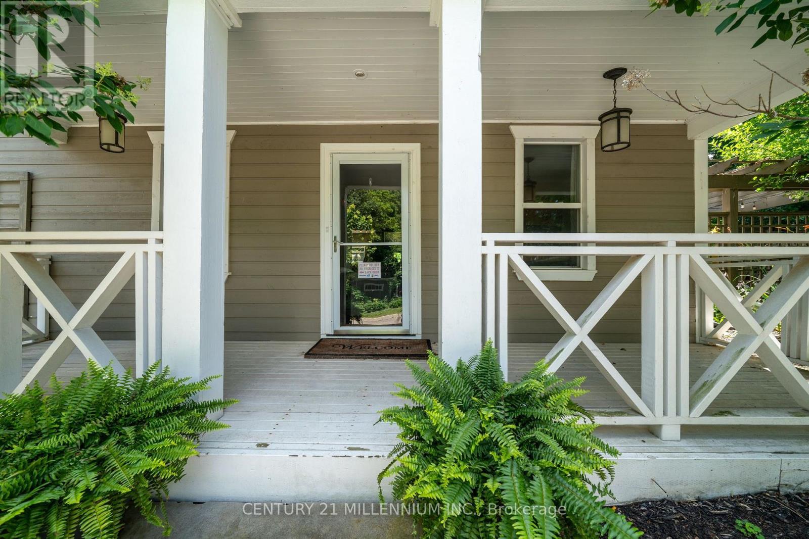 255 Macdonald Street, Caledon, Ontario  L7C 1L8 - Photo 4 - W13704094