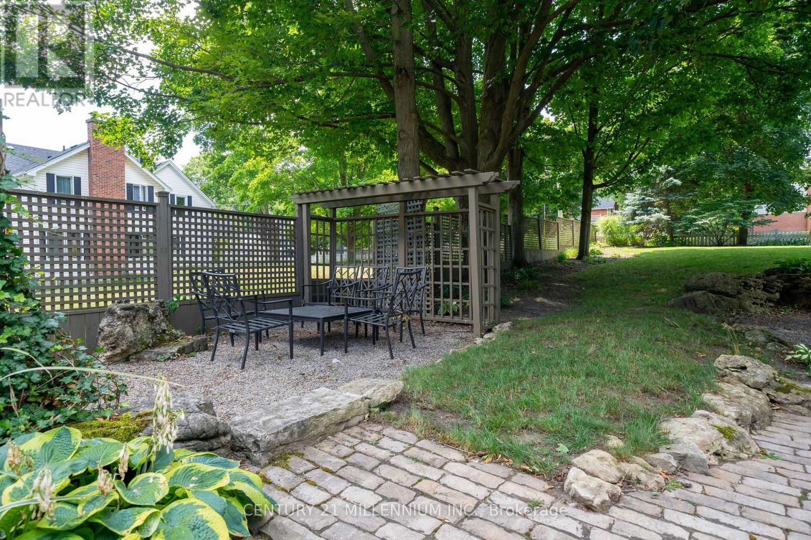 255 Macdonald Street, Caledon, Ontario  L7C 1L8 - Photo 38 - W13704094