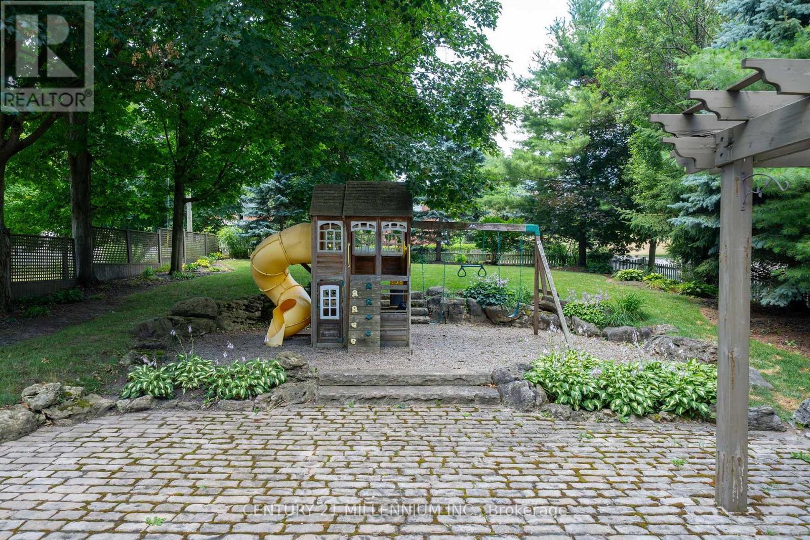 255 Macdonald Street, Caledon, Ontario  L7C 1L8 - Photo 40 - W13704094