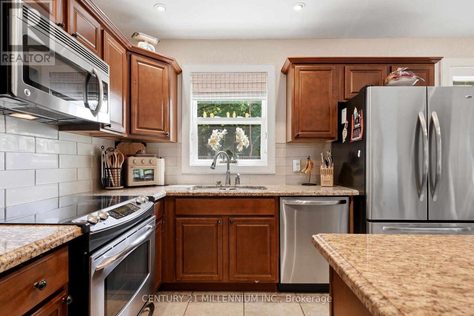 255 Macdonald Street, Caledon, Ontario  L7C 1L8 - Photo 14 - W13704094